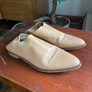 Everlane Italian leather slide size 9